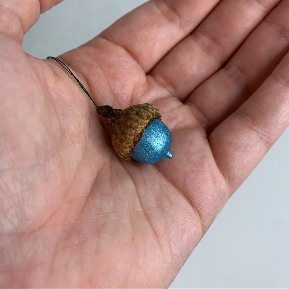 Hand Painted Acorn Ornament, Rustic Ornament, Farmhouse Decor - Picture 2 of 2